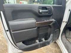 2021 Chevrolet Silverado 1500 LT Crew Cab 4WD Pickup | VIN: 1GCUYDED4MZ398957