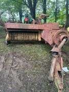 New Holland Hayliner Model-269 Small Bailer