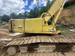 Komatsu PC 220L Excavator with Thumb