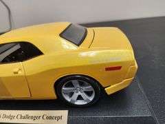 Maisto 1:18 Scale 2006 Dodge Challenger Concept Die Cast