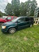 2009 Chrysler Town and Country Minivan VIN# 2A8HR541X9R592642