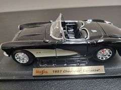 Maisto 1:18 Scale 1957 Chevrolet Corvette Convertible Die Cast