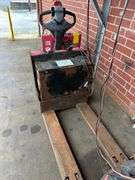 Raymond Model 8210 Deka D -Series 24V 9AMP Electric Pallet Jack