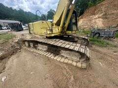 Komatsu PC 220L Excavator with Thumb