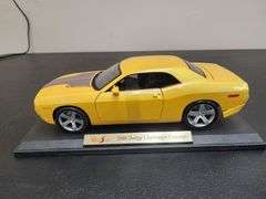Maisto 1:18 Scale 2006 Dodge Challenger Concept Die Cast
