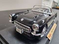 Maisto 1:18 Scale 1957 Chevrolet Corvette Convertible Die Cast