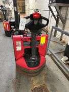Raymond Model 8210 Deka D -Series 24V 9AMP Electric Pallet Jack