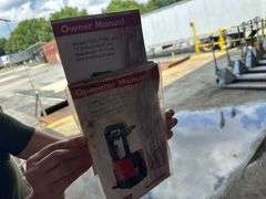 Raymond Model 720-R35TT Ride On Long Reach Electric Forklift (non- functional)