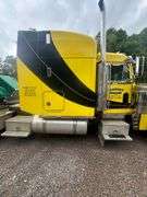 2000 Peterbilt 379 Sleeper Cab VIN# 1XP5DB9X31N553619