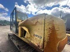 Komatsu PC 200 L Excavator with Thumb