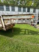 1990 White 26' Gooseneck Trailer