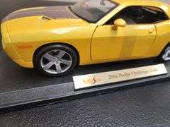 Maisto 1:18 Scale 2006 Dodge Challenger Concept Die Cast