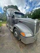2011 Peterbilt 386 Sleeper Cab VIN# 1XPHD49XOBD110393