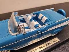 1:18 Scale 1957 Chevrolet Bel Air Convertible Die Cast