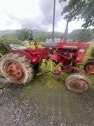 International Harvester model McCormick Farmall 140