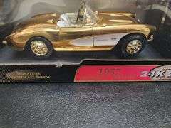 Road Signature 24K Gold Plated 1:18 Scale 1957 Chevrolet Corvette