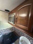 V-Cross Platinum Trailer Camper VIN# 4x4TVCF224E5103225