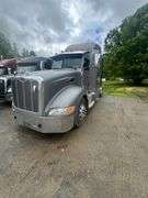 2011 Peterbilt 386 Sleeper Cab VIN# 1XPHD49XOBD110393