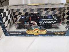 Mike Skinner Hand Signed 1/18 Scale Goodwrench #3 Die Cast Truck