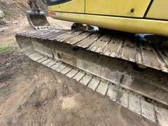 Komatsu PC 220L Excavator with Thumb