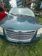 2009 Chrysler Town and Country Minivan VIN# 2A8HR541X9R592642