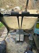 Komatsu PC 220L Excavator with Thumb