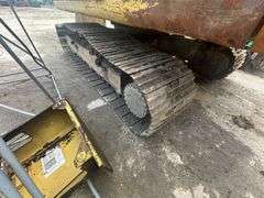 Komatsu PC 200 L Excavator with Thumb