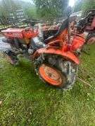 Kubota Mini Tractor model B7100 HST
