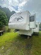 2005 Raptor 36' Key Performance Camper/Toy Hauler VIN# 4YDF36139M853833