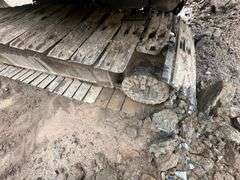 Komatsu PC 220L Excavator with Thumb