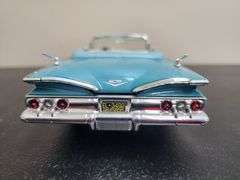 1:18 Scale 1960 Chevrolet Impala Die Cast