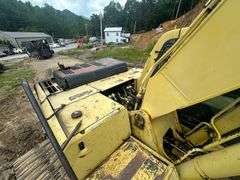 Komatsu PC 220L Excavator with Thumb
