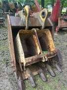 Komatsu Model-PC200-225-290 42"HD Excavator Bucket
