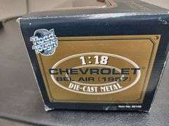 Road Tough 1:18 Scale 1957 Chevrolet Bel Air Convertible Die Case