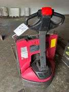 Raymond Model 8210 Deka D -Series 24V 9AMP Electric Pallet Jack