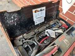 Raymond Model 8210 Deka D -Series 24V 9AMP Electric Pallet Jack
(non-functional)