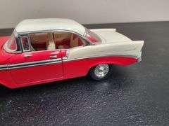 1:18 Scale 1956 Chevrolet Bel Air Die Cast