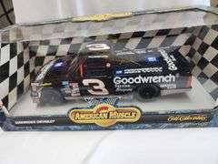 Mike Skinner Hand Signed 1/18 Scale Goodwrench #3 Die Cast Truck