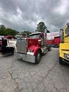 2005 Kenworth  VIN# 1XKWDBOX85J072075