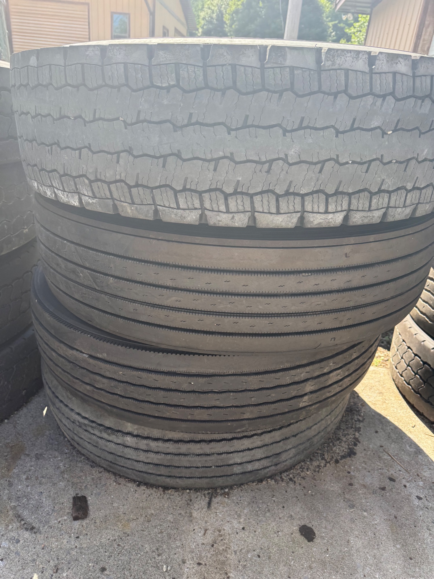Lot image 3