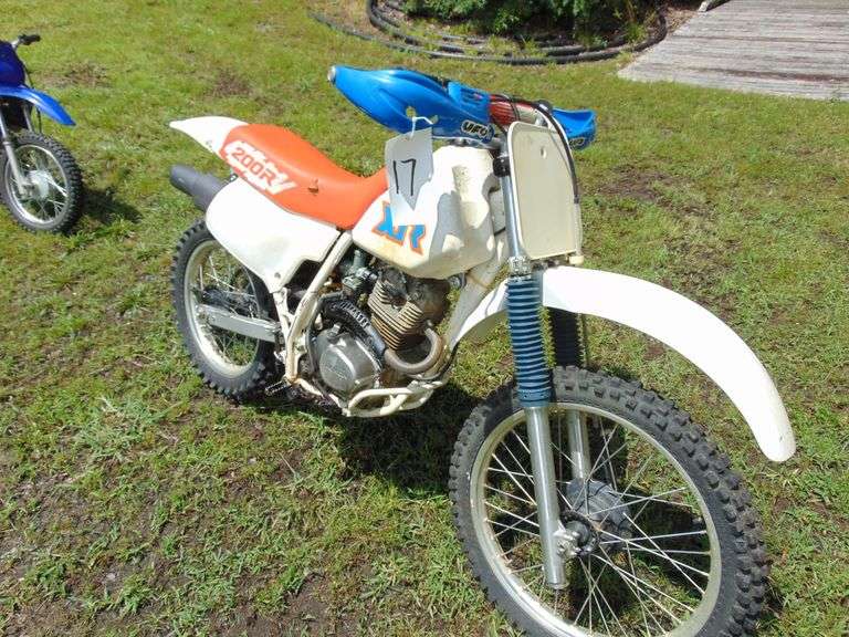 1991 Honda XR200R Dirt Bike