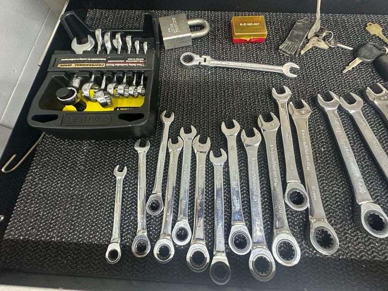 Assorted Wrenches w/ Ratcheting Socket Wrench & Crows Foot Wrenches