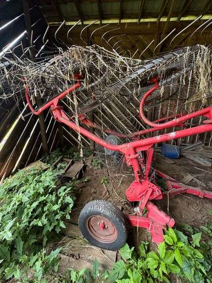 Tow-Behind V-Style Wheel Hay Rake