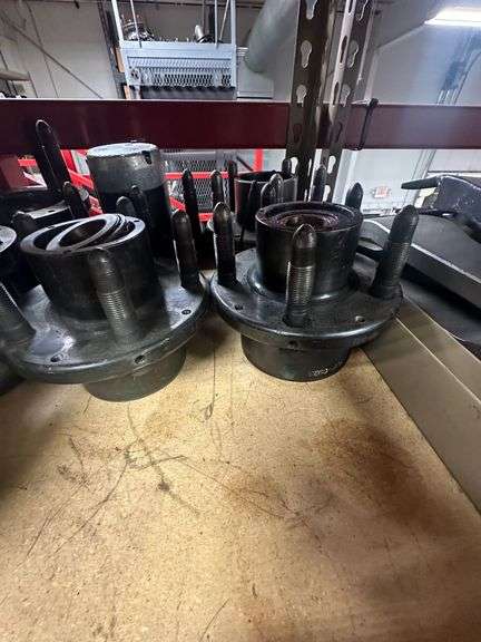 (4x)  Front Hubs with Studs 5x5
