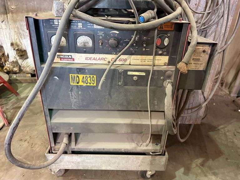 Lincoln Electric Idealarc DC-600 Multiprocess Welder
