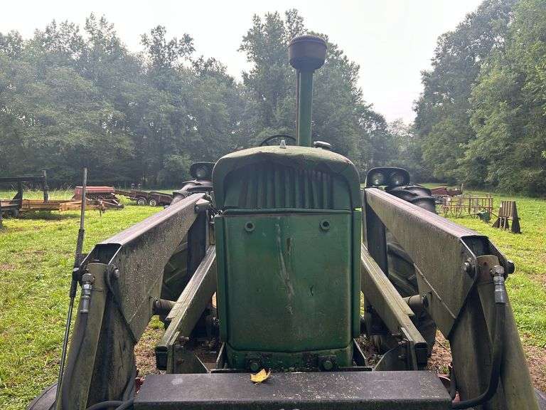 *Wrecked*John Deere Tractor
