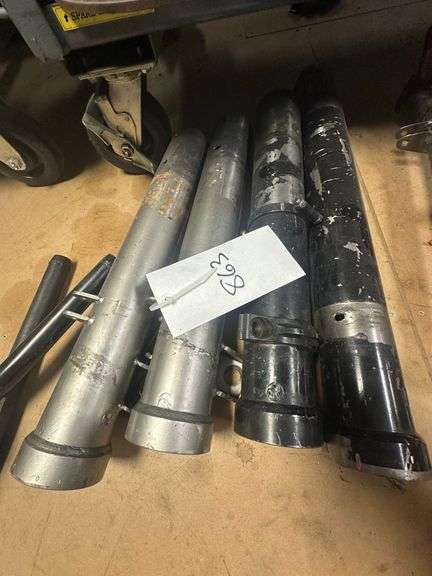 (4x)  Wide 5 Axle Tubes QC Rear