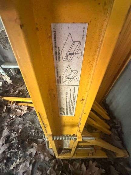 Metaltech Heavy Duty Adjustable Rolling Scaffold