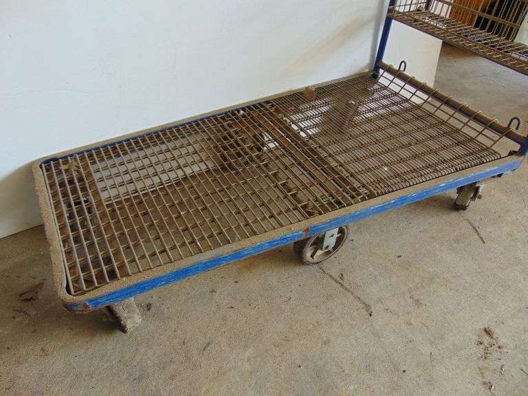 Warehouse Float