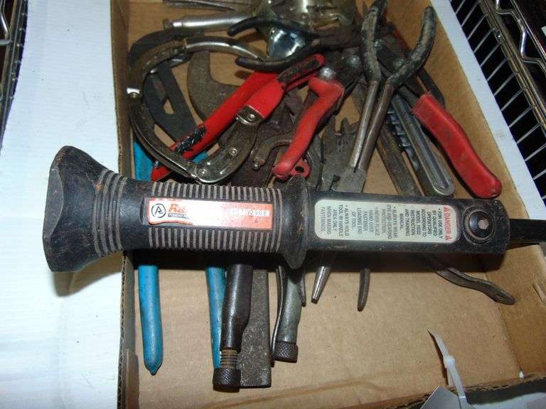 Pliers